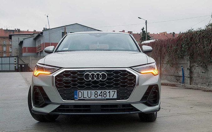 Audi Q3 cena 169000 przebieg: 19500, rok produkcji 2019 z Legnica małe 211